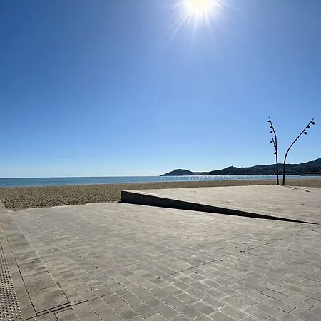 Lejlighed 2 Pieces Dans Avec Piscine Au Port D'argeles Sur Ar045-c64 *